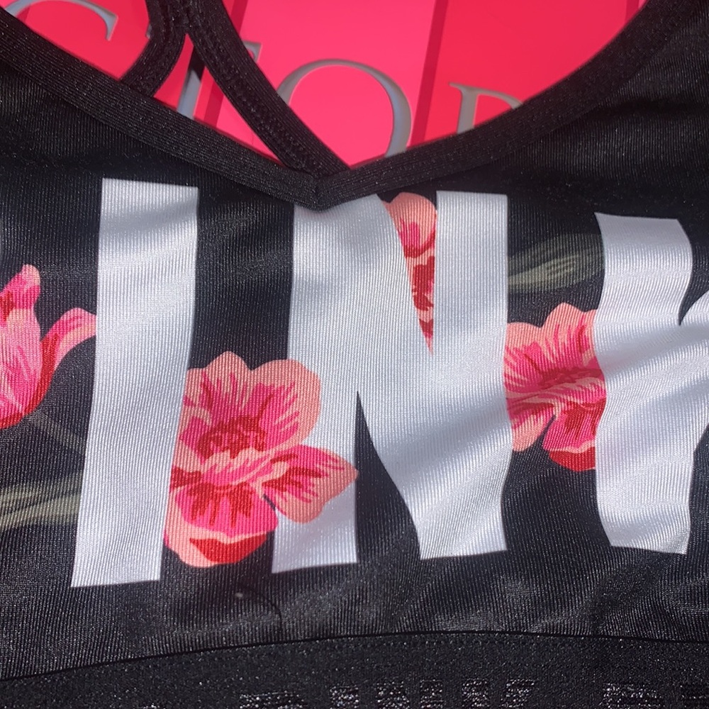 NWOT VICTORIAS SECRET Sports bra Sz M - Picture 4 of 8